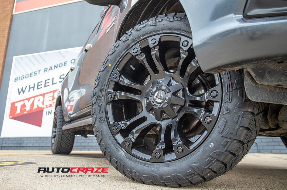 TOYOTA HILUX N80 4WD VAPOR MATTE BLACK